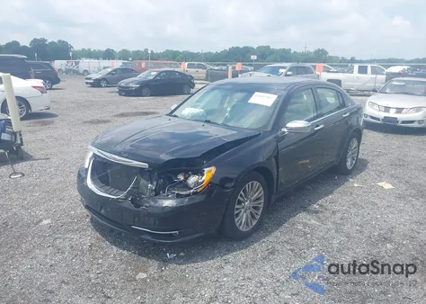 2013 Chrysler 200 Limited z USA, uszkodzony, nr VIN 1C3CCBCG4DN632716